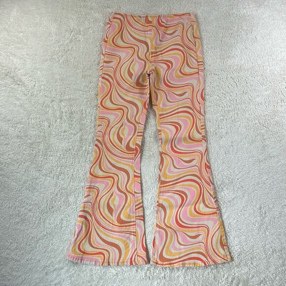Easel Los Angeles Groovy patterned mod stretch high rise flare jeans, Medium - Picture 2 of 11